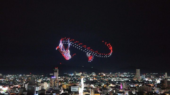 ตัวอย่างการแสดงโดรน 500 ลำ